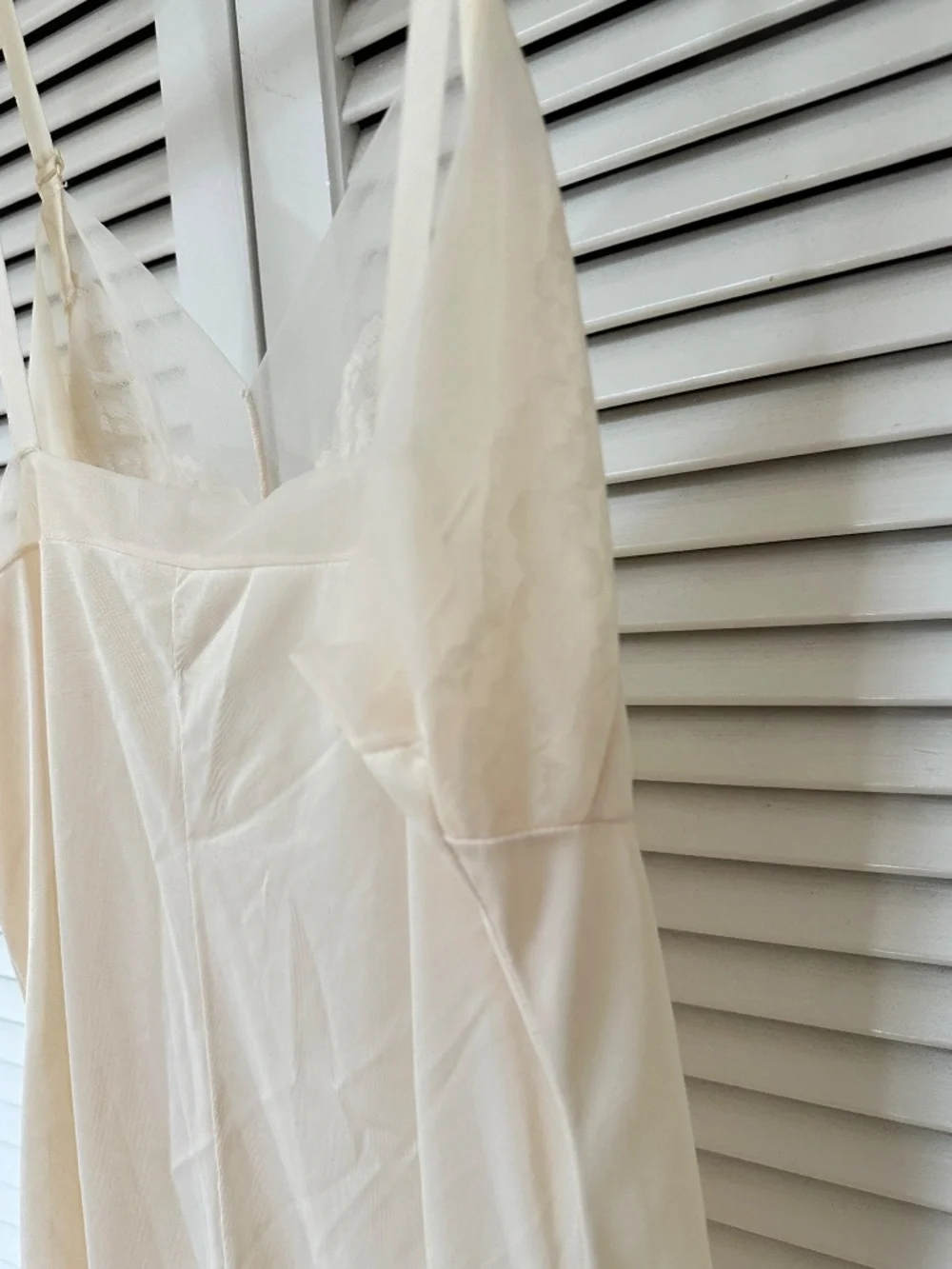 Vintage Full Slip Nylon Lace Beige Beautiful Smooth Comfortable - Picture 11 of 13